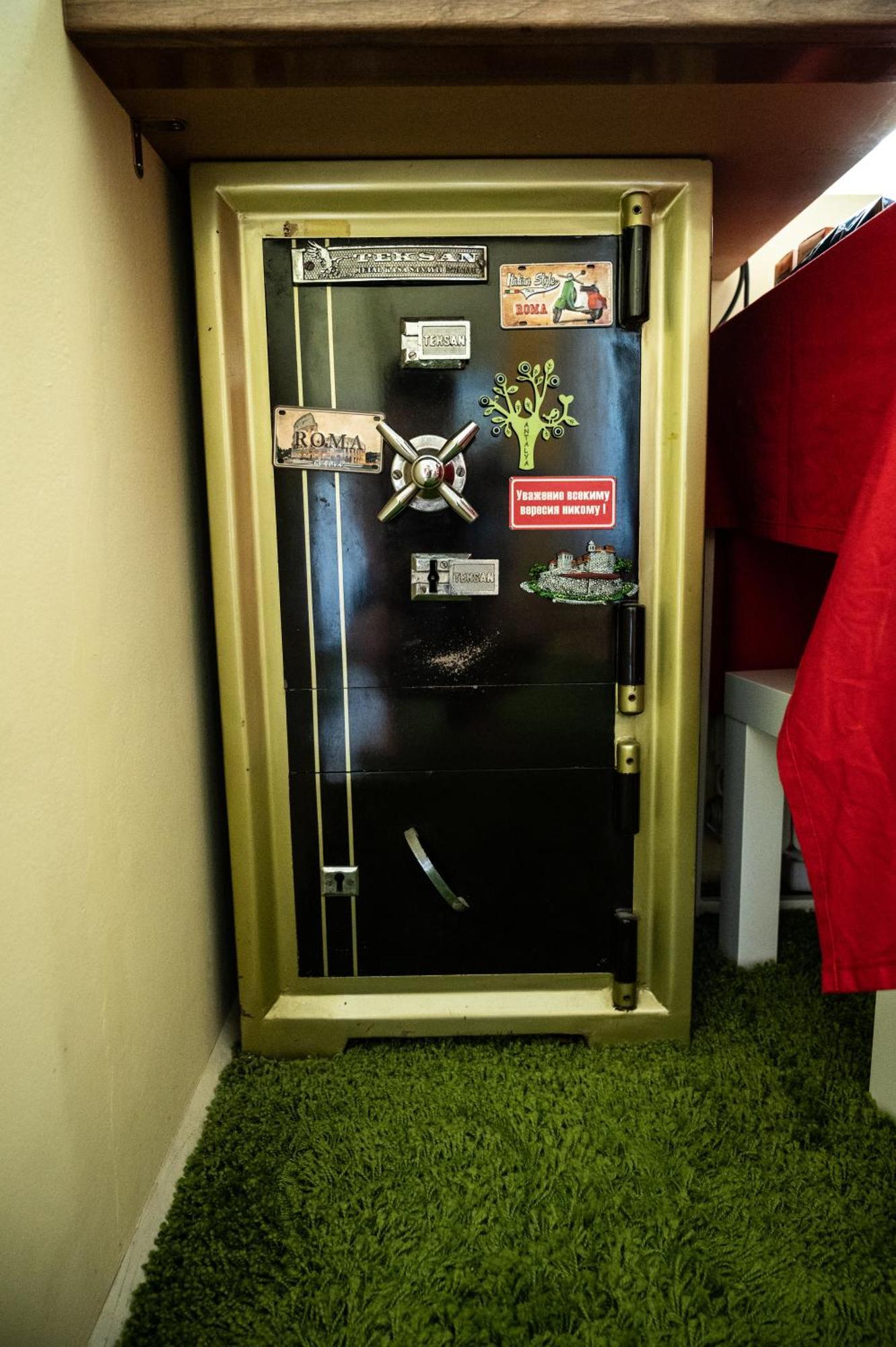 Private In The Center, Close To Subway, Medical Apartment