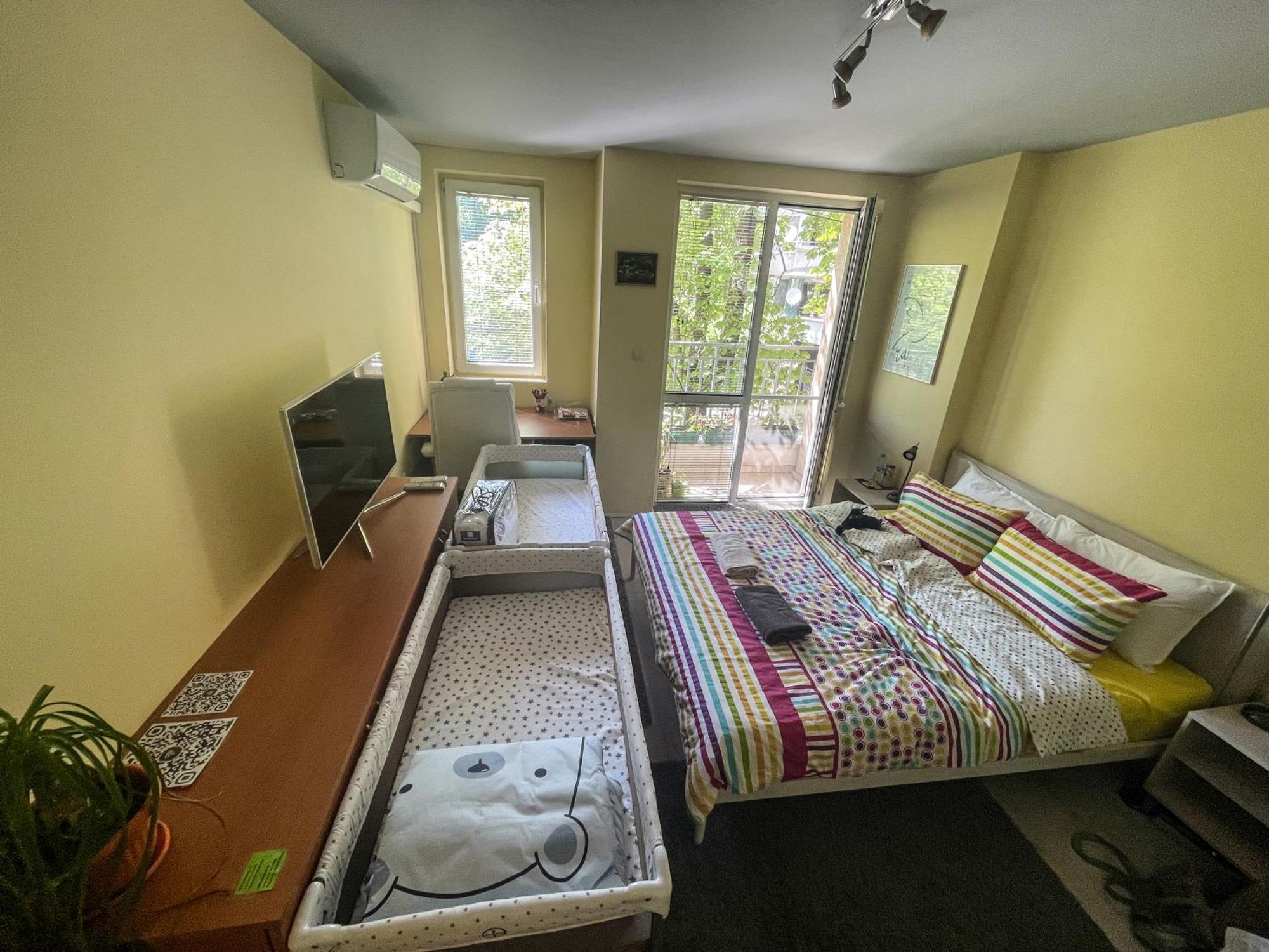 Private In The Center, Close To Subway, Medical