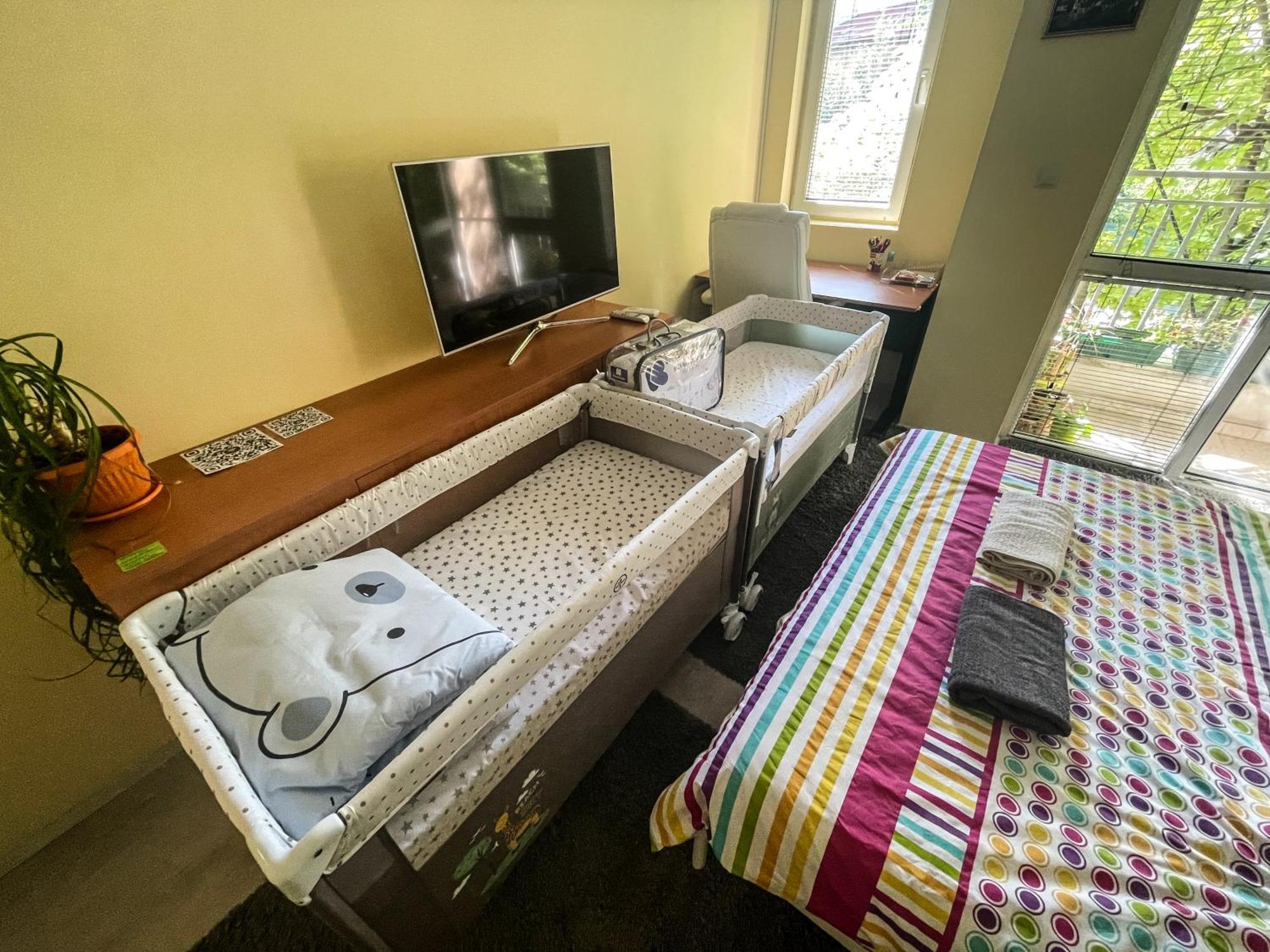 Private In The Center, Close To Subway, Medical