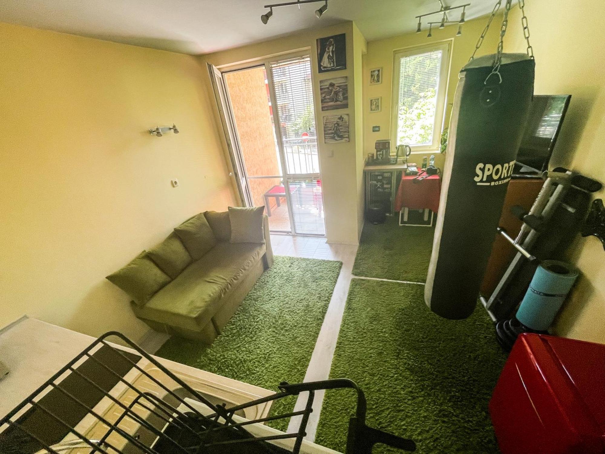Private In The Center, Close To Subway, Medical *