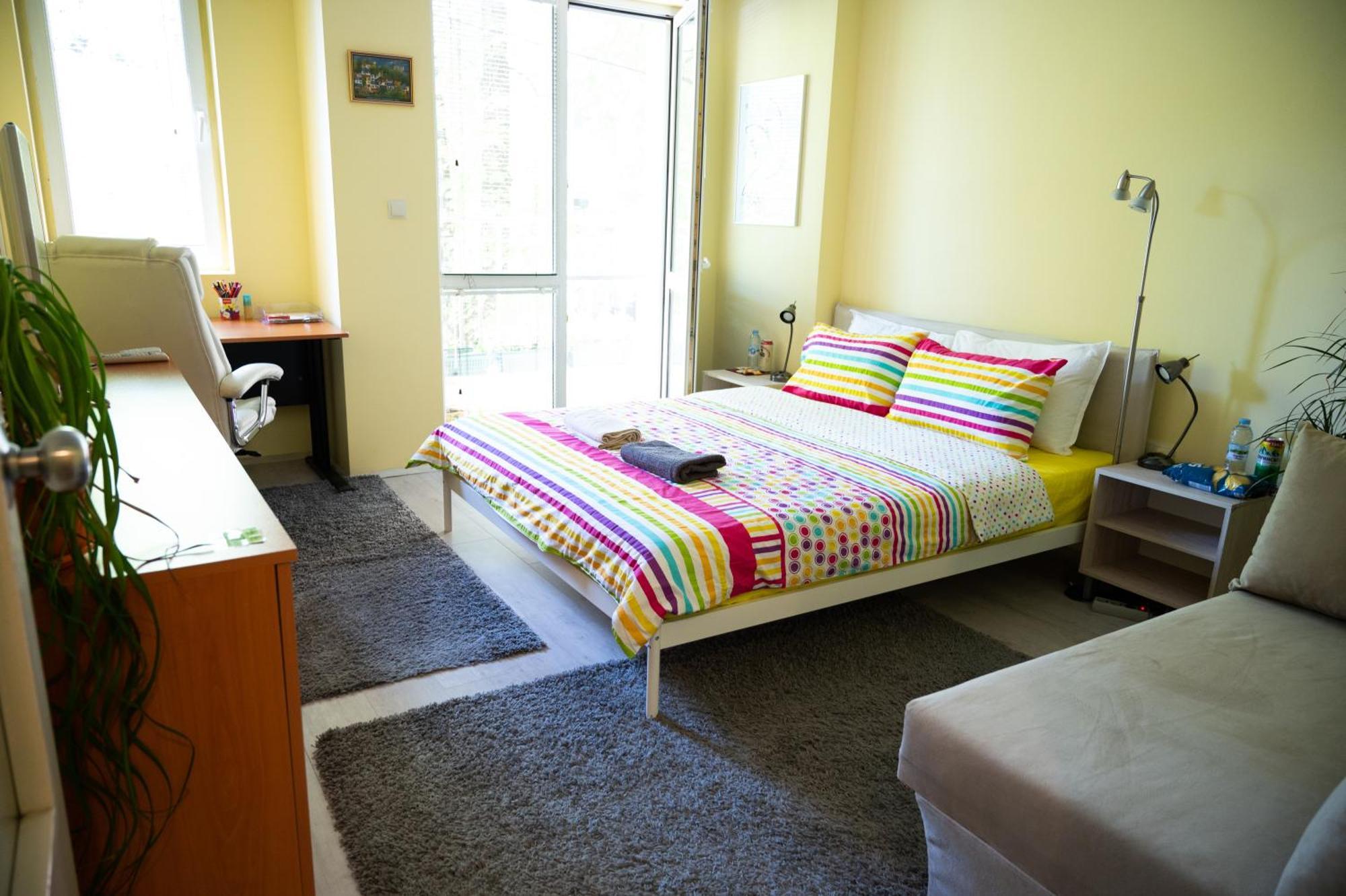 Private In The Center, Close To Subway, Medical Apartment *